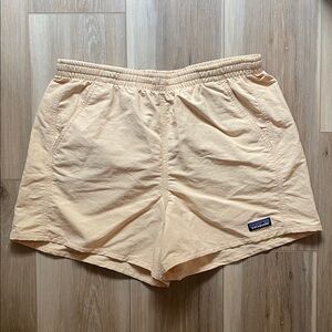 Patagonia Women's Yellow 5 inch Baggies Shorts size Medium